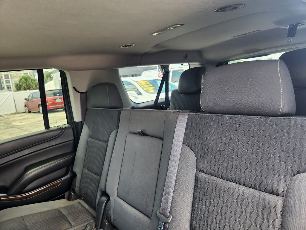 2015 Chevrolet Suburban Image 17
