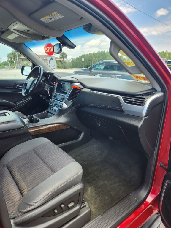 2015 Chevrolet Suburban Image 19