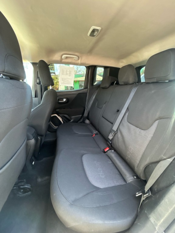 2017 Jeep Renegade Image 8