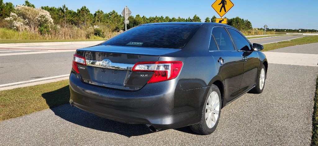2012 Toyota Camry Image 5