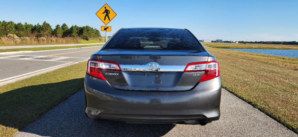 2012 Toyota Camry Image 6