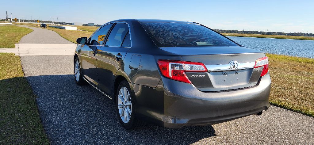 2012 Toyota Camry Image 7