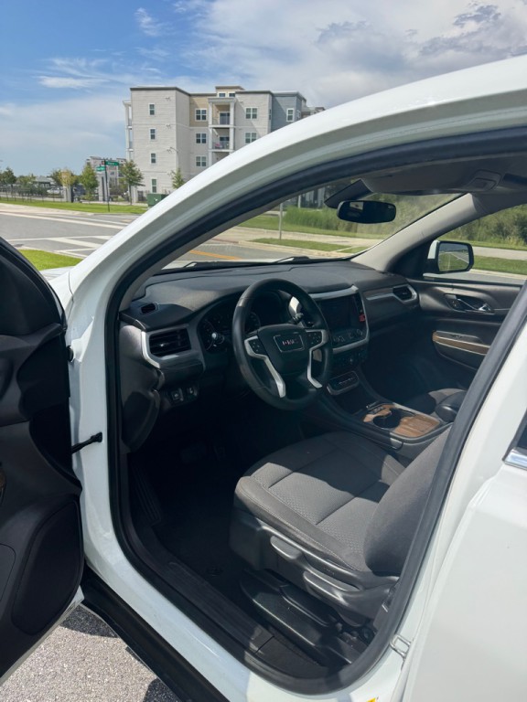2021 GMC Acadia Image 17
