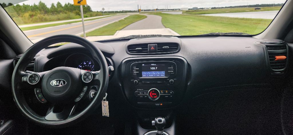 2017 Kia Soul Image 12