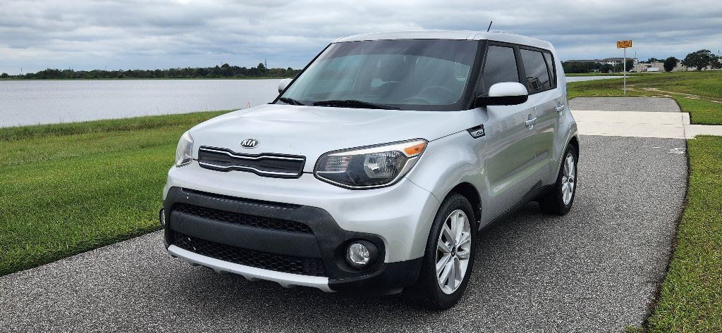 2017 Kia Soul Image 1