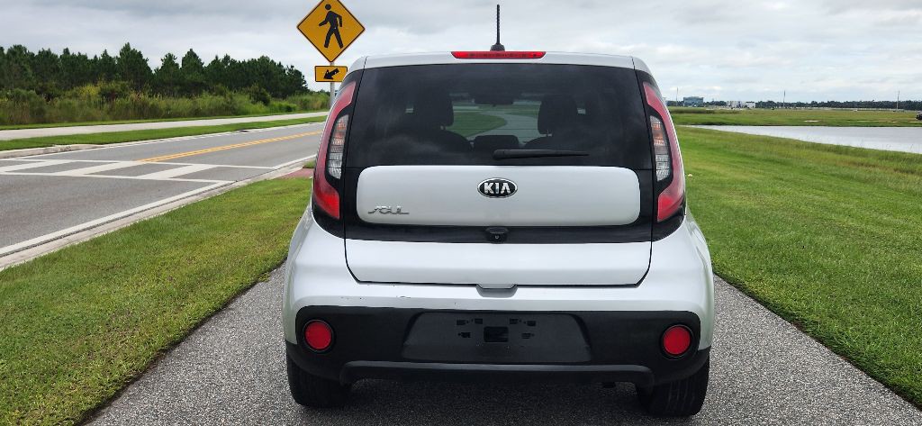 2017 Kia Soul Image 6