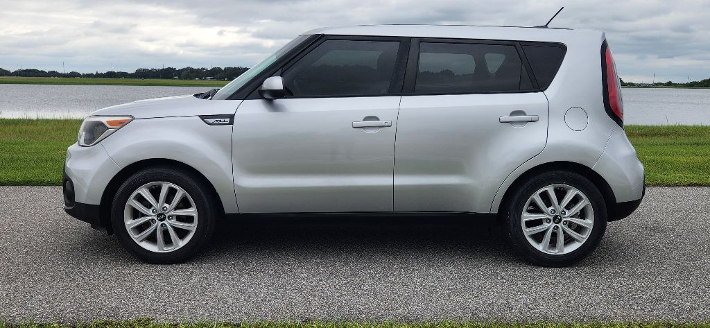 2017 Kia Soul Image 8