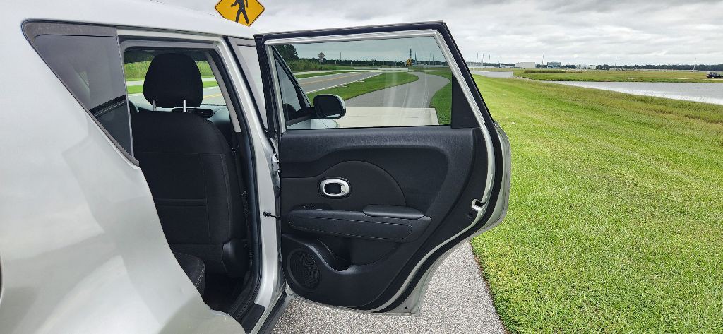 2017 Kia Soul Image 21