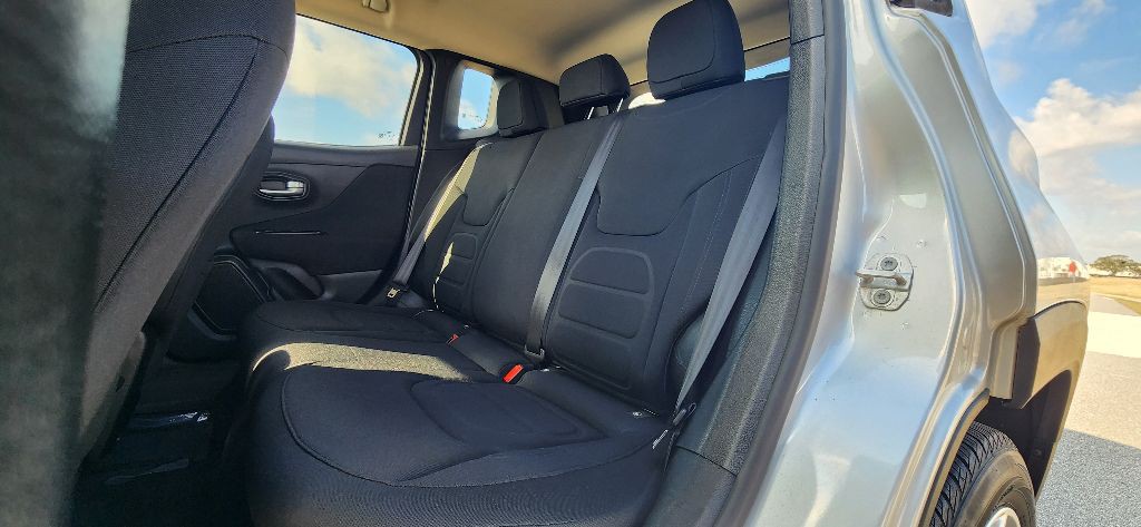 2020 Jeep Renegade Image 17