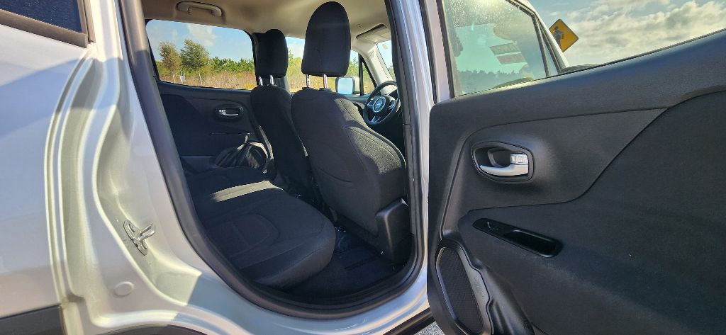 2020 Jeep Renegade Image 22