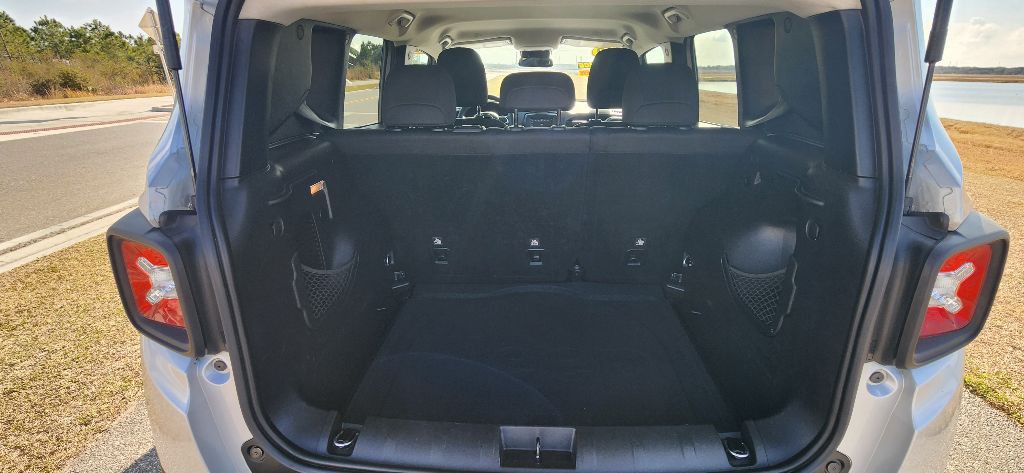 2020 Jeep Renegade Image 25