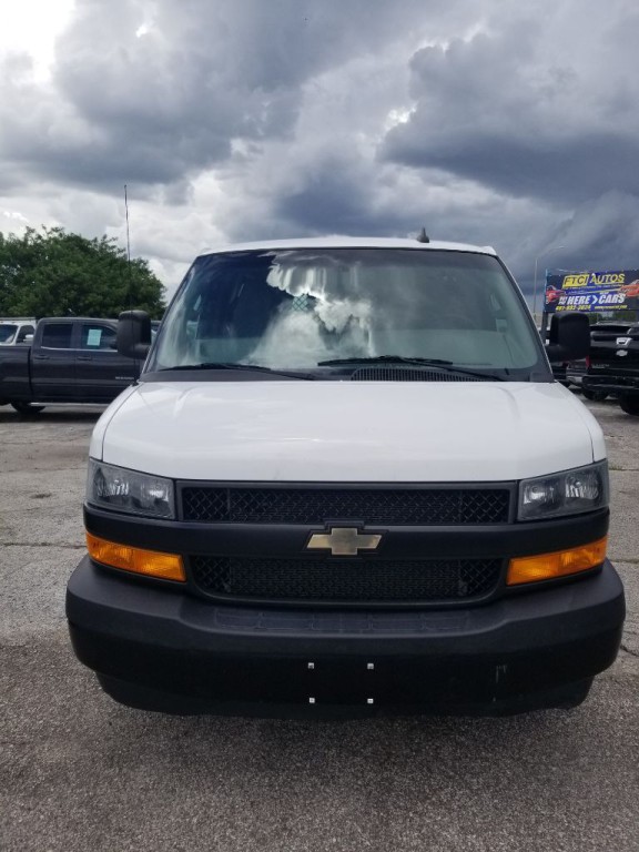2019 Chevrolet Express Image 1