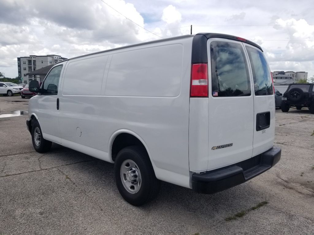 2019 Chevrolet Express Image 4