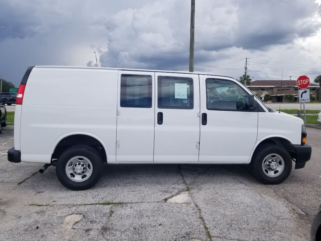 2019 Chevrolet Express Image 6