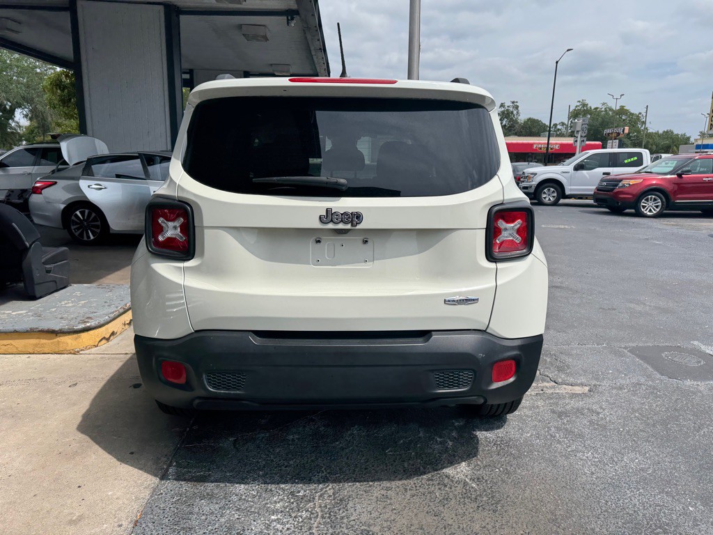 2016 Jeep Renegade Image 5