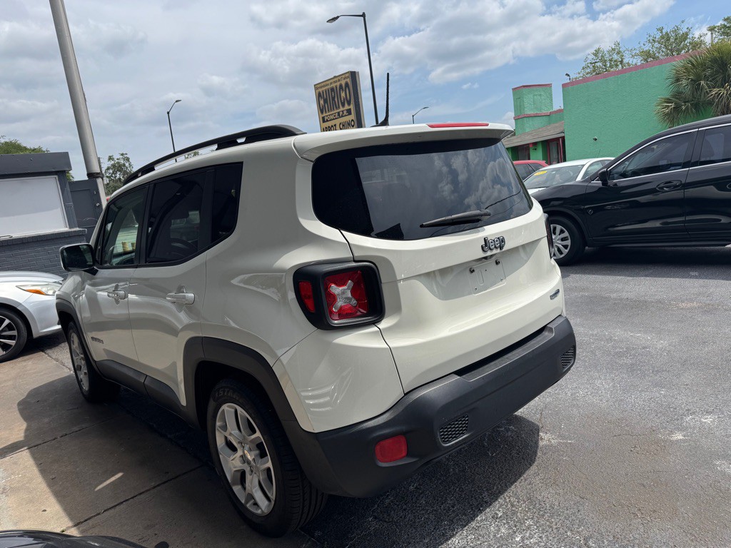 2016 Jeep Renegade Image 6