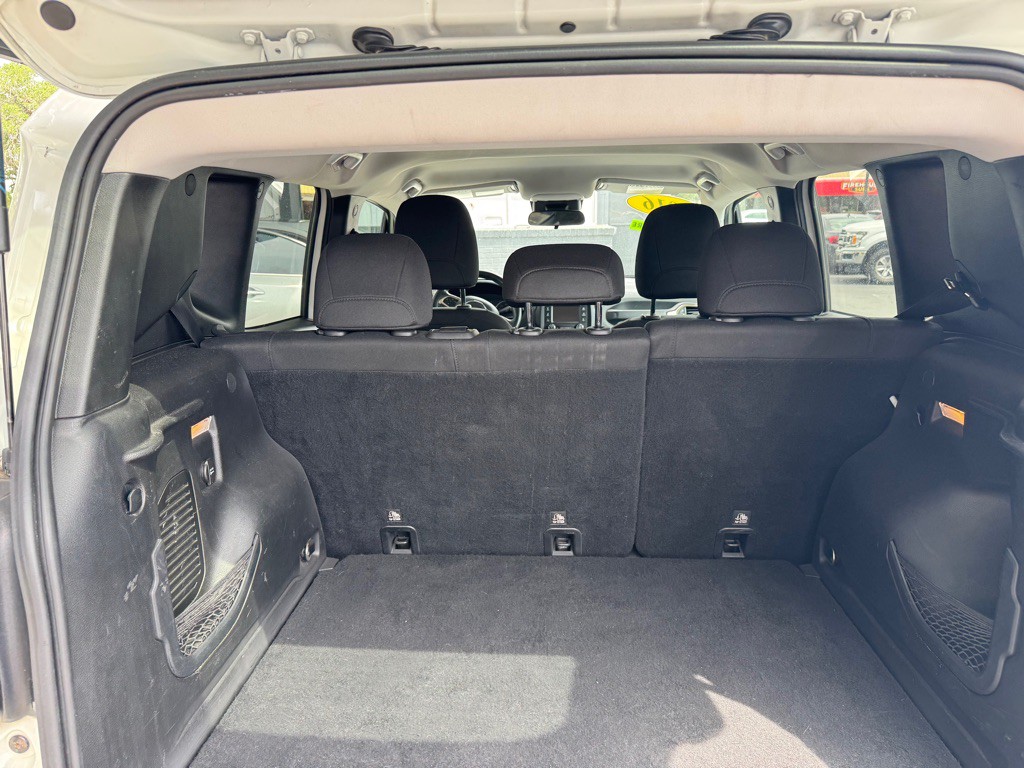2016 Jeep Renegade Image 9