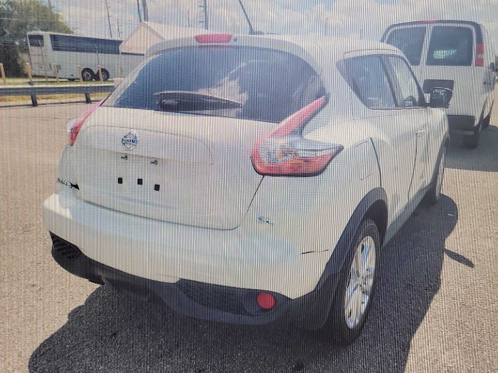 2015 Nissan Juke Image 2