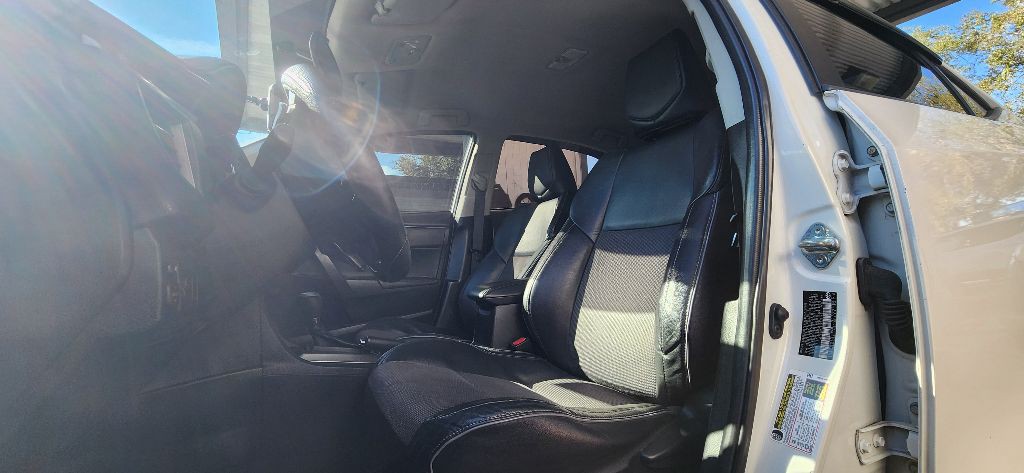 2013 Toyota Corolla Image 5