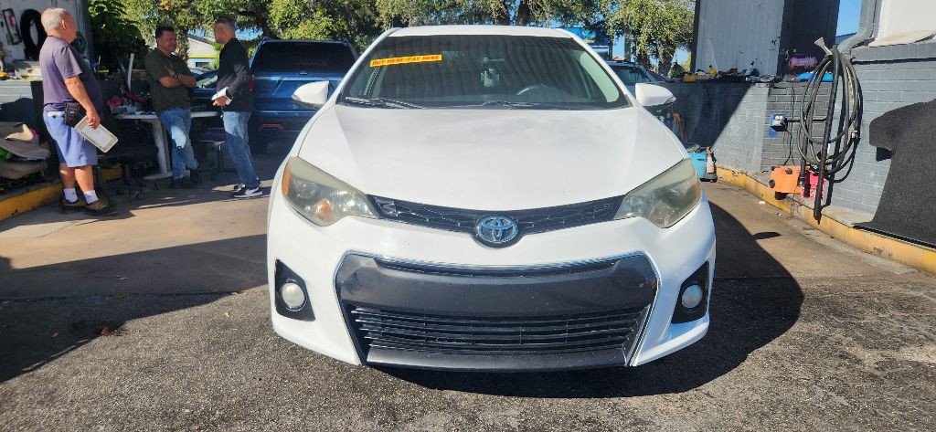 2013 Toyota Corolla Image 14