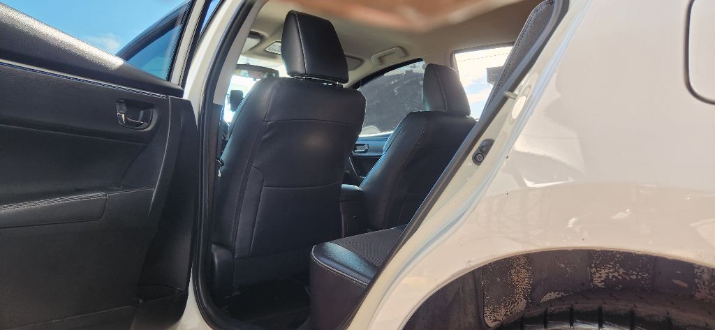 2013 Toyota Corolla Image 22