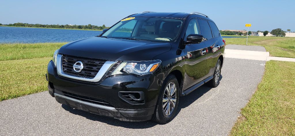 2019 Nissan Pathfinder Image 1
