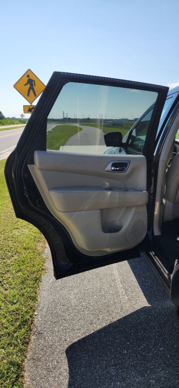 2019 Nissan Pathfinder Image 14