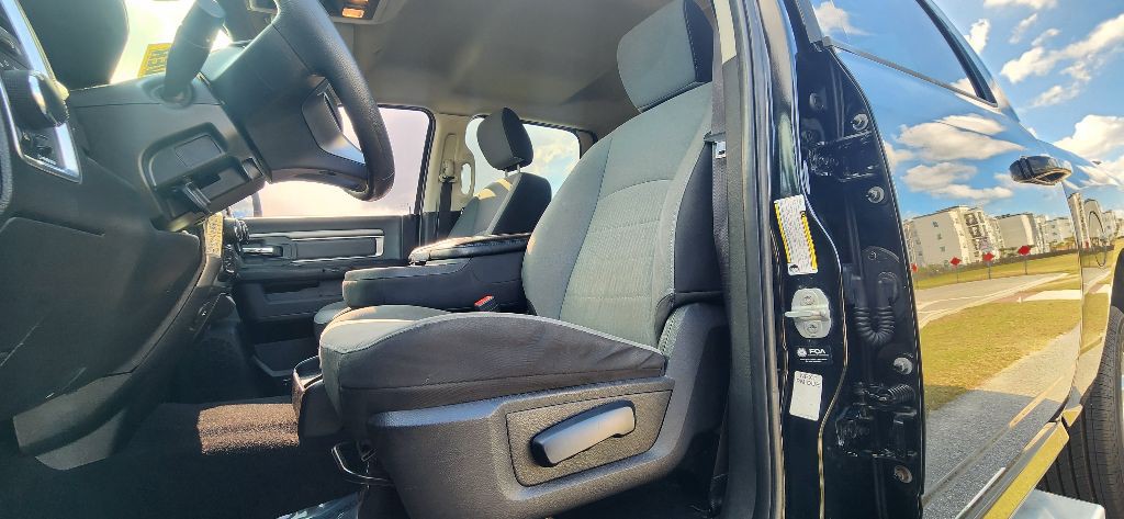 2021 RAM 1500 Image 11