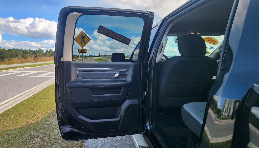 2021 RAM 1500 Image 16