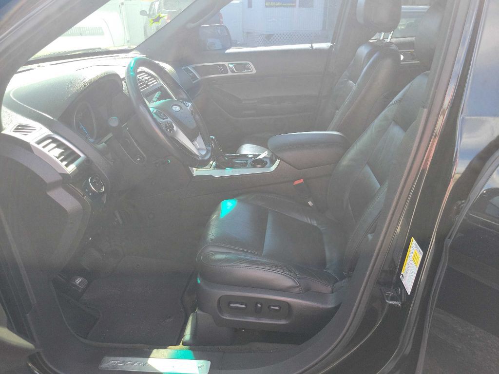 2014 Ford Explorer Image 8