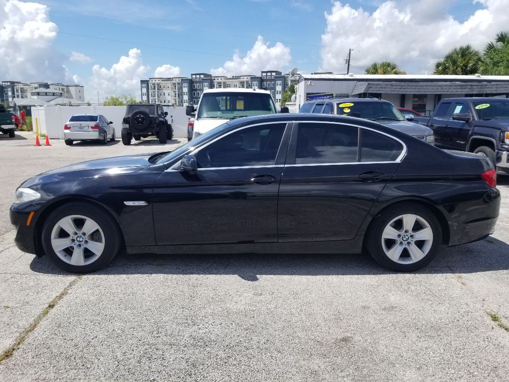 2011 BMW 5 Series Image 3