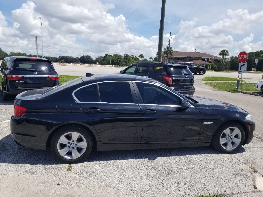 2011 BMW 5 Series Image 7