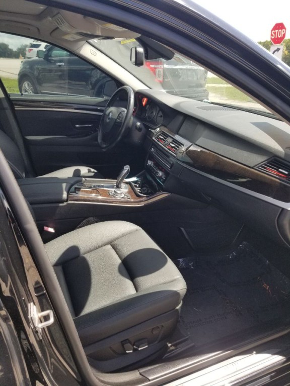 2011 BMW 5 Series Image 16