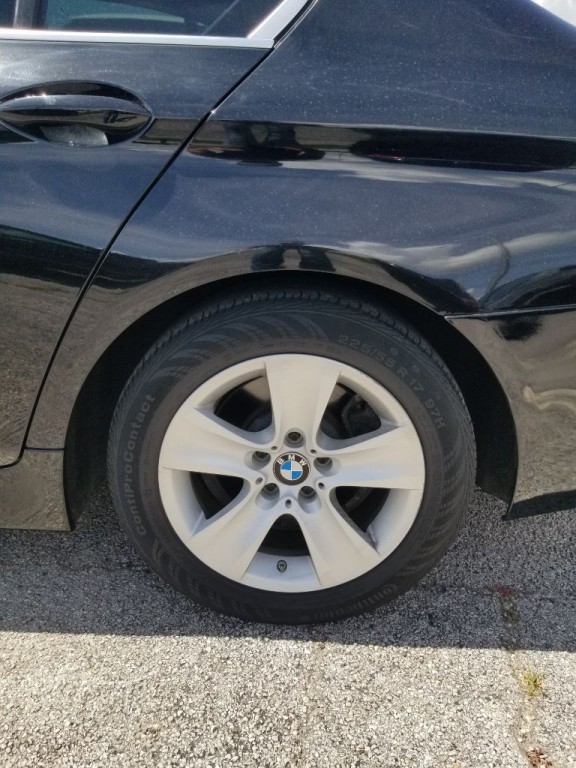 2011 BMW 5 Series Image 23