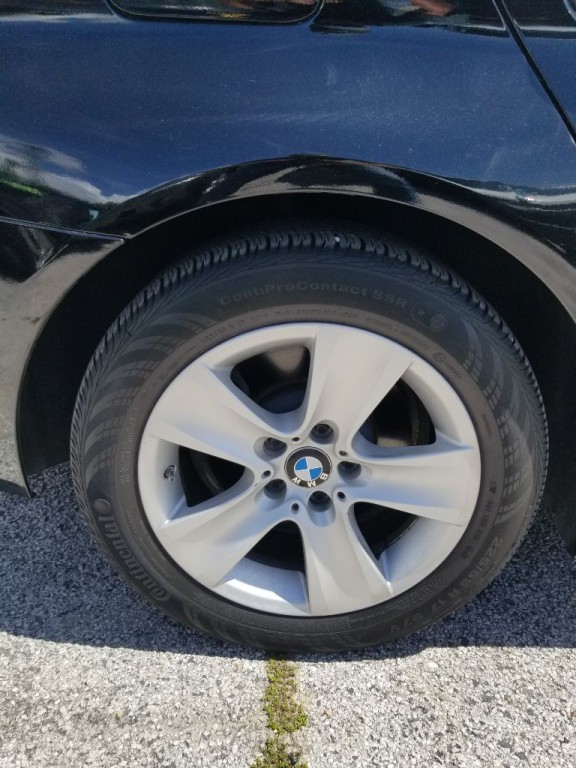 2011 BMW 5 Series Image 24