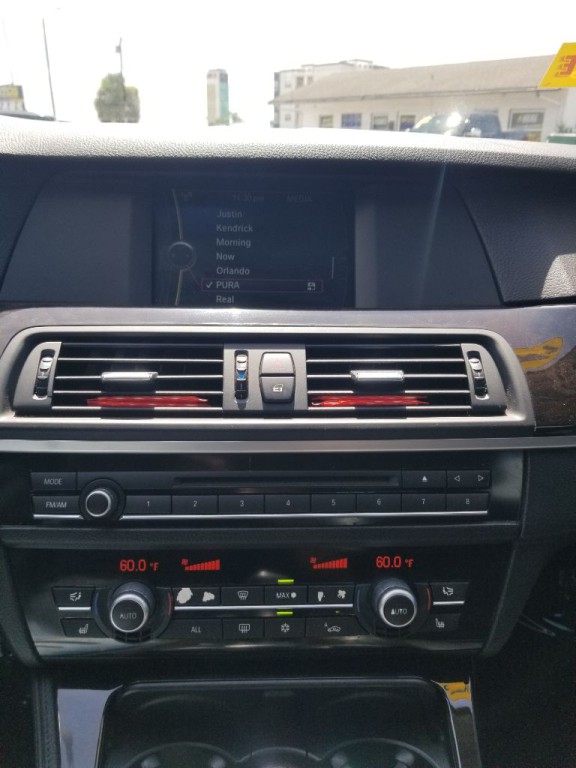 2011 BMW 5 Series Image 13