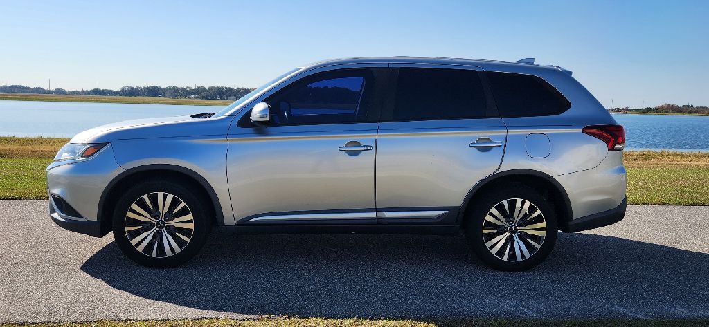 2019 Mitsubishi Outlander Image 8