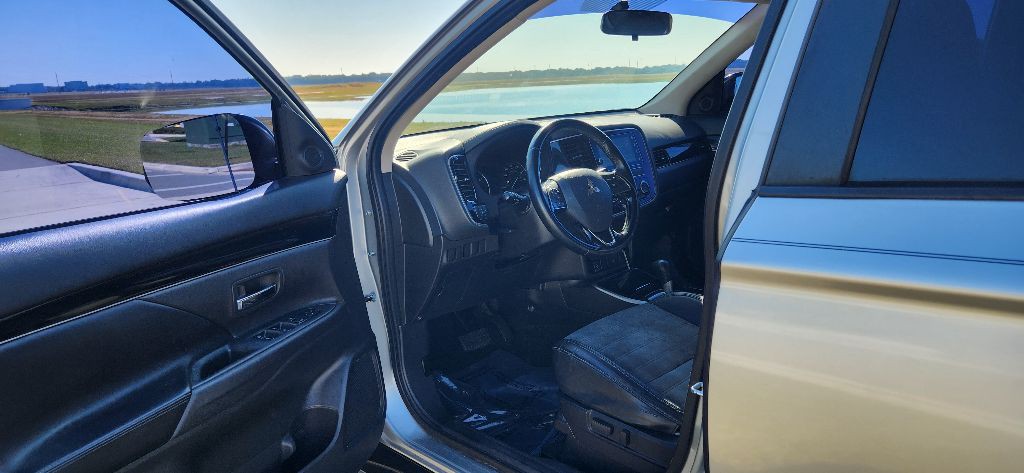 2019 Mitsubishi Outlander Image 10