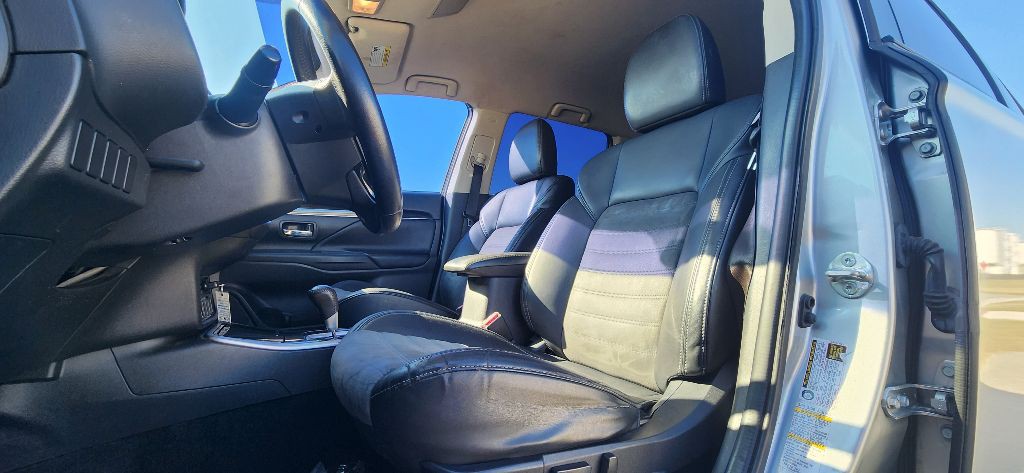 2019 Mitsubishi Outlander Image 11