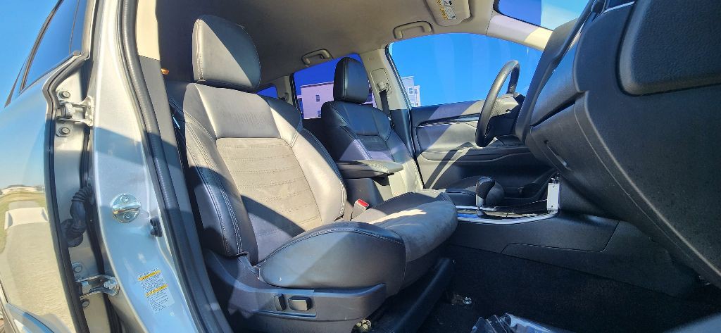 2019 Mitsubishi Outlander Image 20