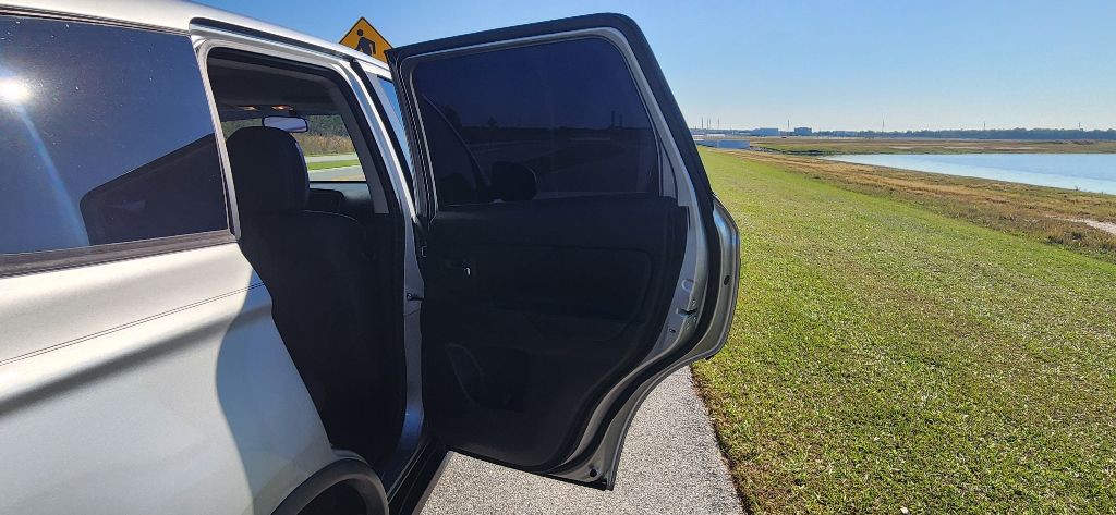 2019 Mitsubishi Outlander Image 21