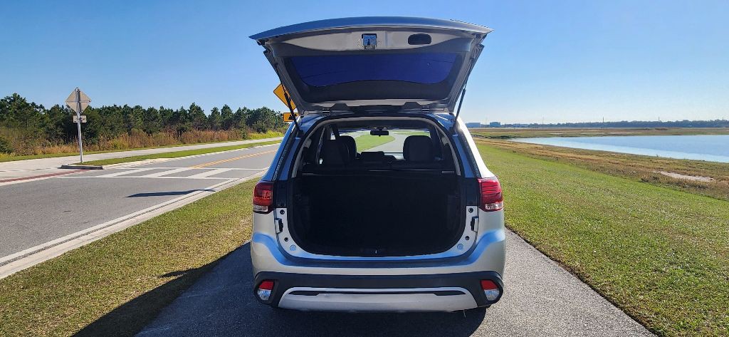2019 Mitsubishi Outlander Image 24