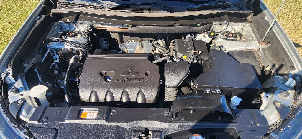 2019 Mitsubishi Outlander Image 27