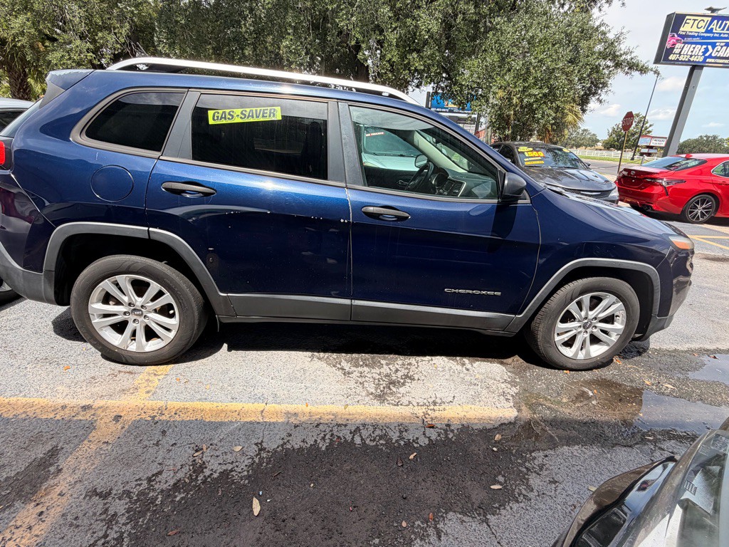 2015 Jeep Cherokee Image 2