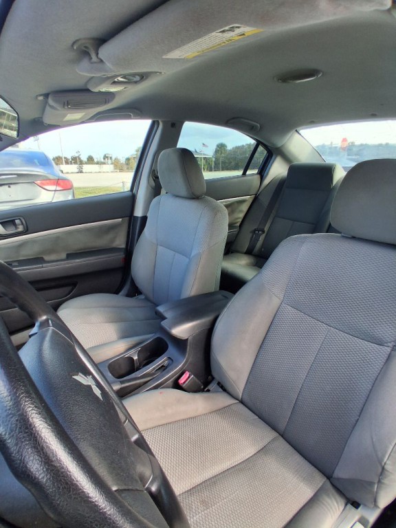 2010 Mitsubishi Galant Image 9