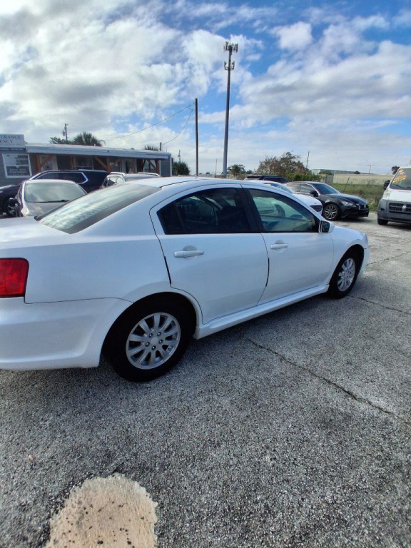 2010 Mitsubishi Galant Image 15