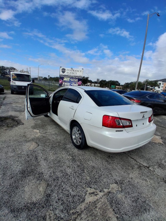 2010 Mitsubishi Galant Image 17