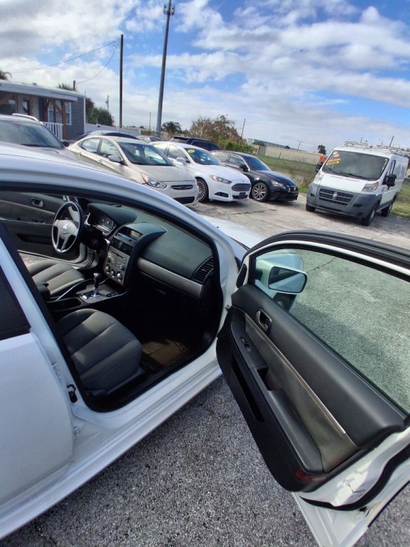 2010 Mitsubishi Galant Image 18