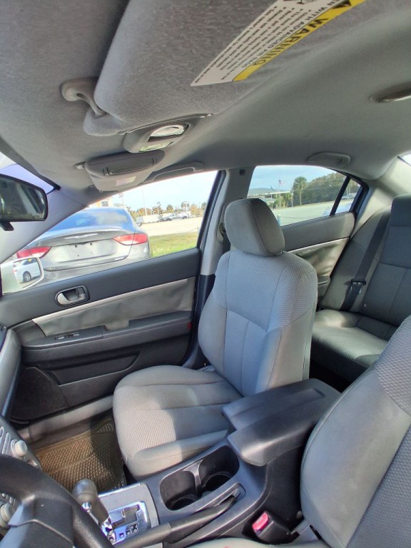 2010 Mitsubishi Galant Image 34