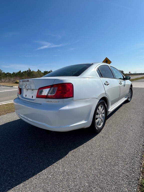 2010 Mitsubishi Galant Image 5